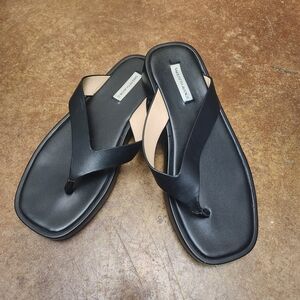 Saks Fifth Avenue Black Leather Platform Thong Sandals Italy - Size 10